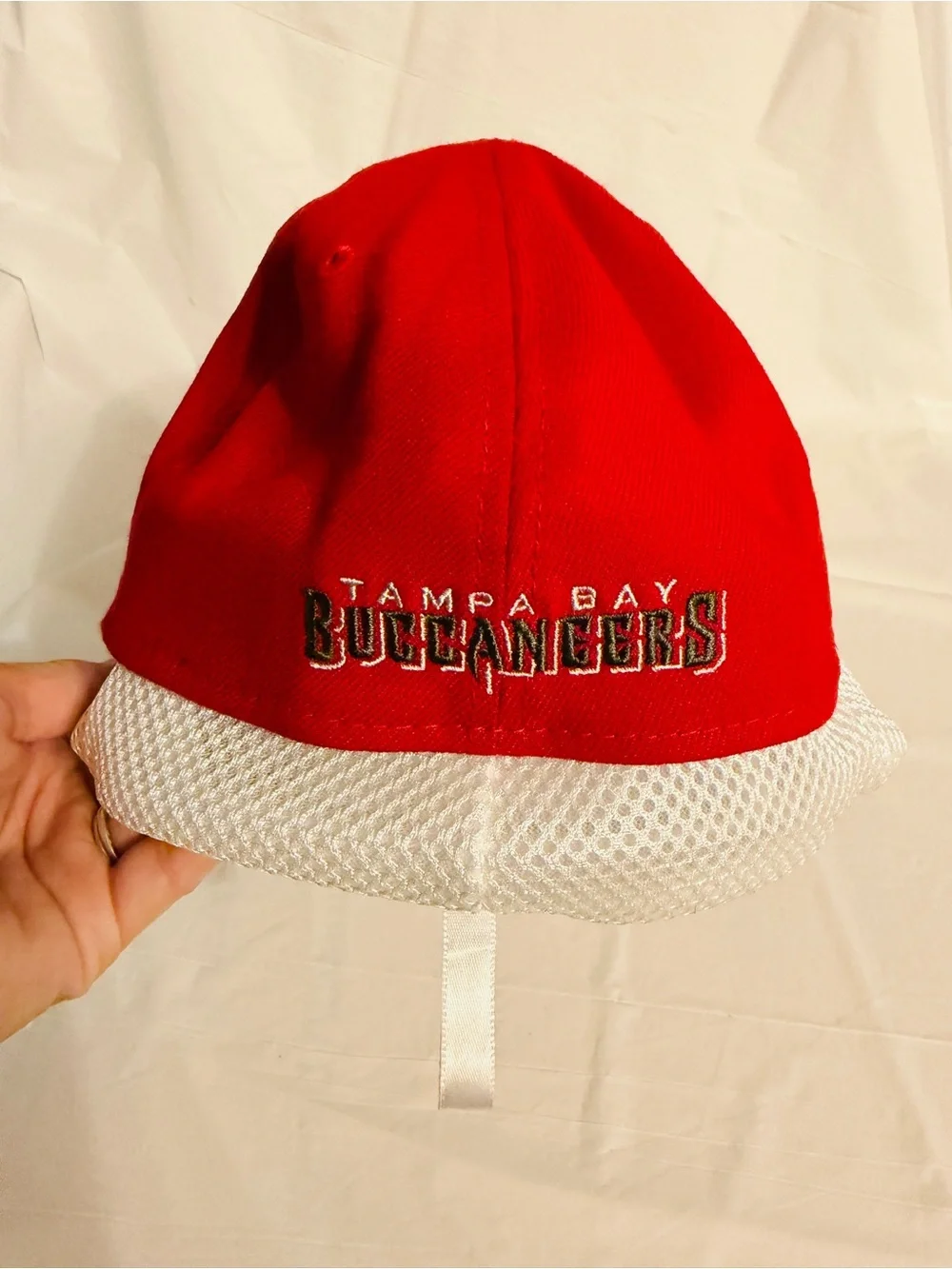 Tampa Bay Buccaneers New Era 39THIRTY Hat L/XL Red NFL Bucs Football Captain